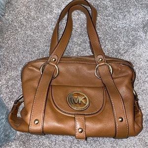 Micheal kors purse